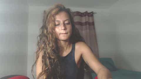 Snapshot of yemaya_28 chatting on April 2026 04:15:01 AM Yemaya 28 online show from April 2026 04:15:01 AM