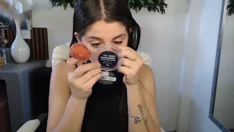 Yenni online show from February 2026 07:01:02 PM