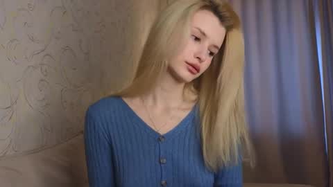 Snapshot of yennaone chatting on March 2026 04:29:04 AM Yenna online show from March 2026 04:29:04 AM