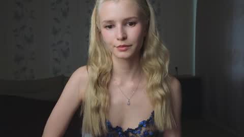 Snapshot of yennaone chatting on July 2026 01:17:01 PM Yenna online show from July 2026 01:17:01 PM