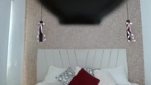 Yera  online show from December 2025 11:52:02 AM