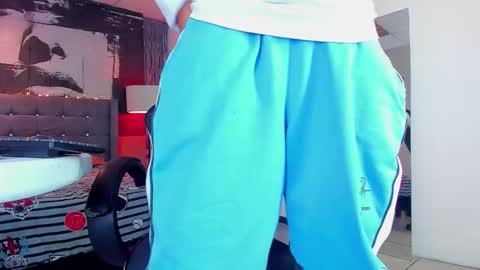 Yerk online show from November 2025 05:09:02 AM