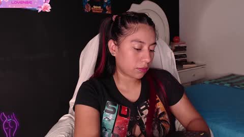 Yesi online show from February 2025 05:45:01 PM