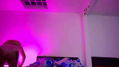 Snapshot of yesie_hot2 chatting on March 2026 01:14:01 AM yesie_hot2 online show from March 2026 01:14:01 AM