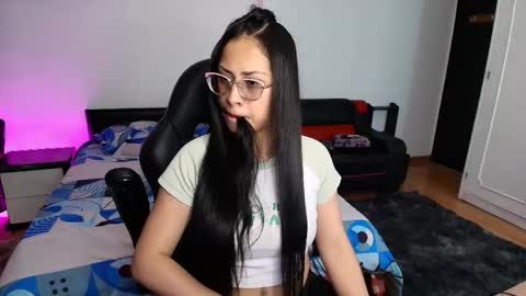 Snapshot of yesie_hot2 chatting on March 2026 01:40:02 AM yesie_hot2 online show from March 2026 01:40:02 AM