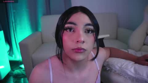 sofia online show from October 2025 04:00:01 PM