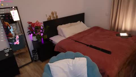 Snapshot of yess_kiki chatting on October 2025 08:12:01 AM Kiki online show from October 2025 08:12:01 AM