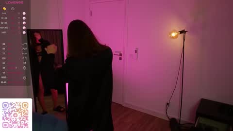 Kiki online show from November 2025 10:04:02 AM