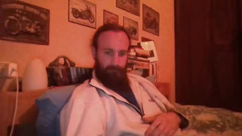 yeti_92 online show from January 2025 05:56:01 PM