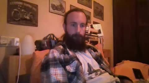 yeti_92 online show from February 2025 06:01:01 PM