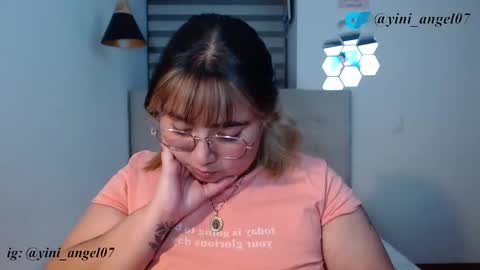 hii i am yini online show from November 2025 03:05:02 AM