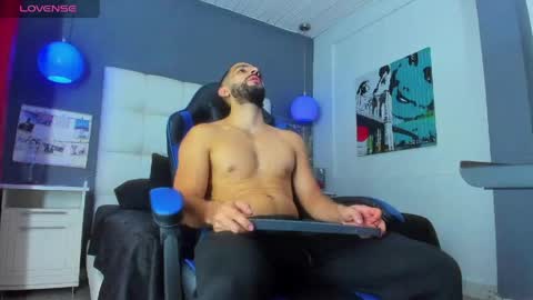 Snapshot of yiyo10_ chatting on March 2026 04:18:02 AM Yiyo online show from March 2026 04:18:02 AM