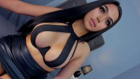 ylonagrae online show from February 2025 06:02:02 AM