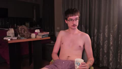 Snapshot of yoga_pizza_420 chatting on January 2026 04:04:02 AM Max online show from January 2026 04:04:02 AM