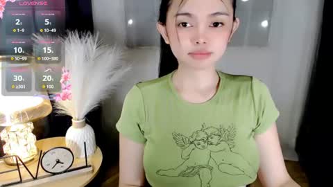 Snapshot of yogirl_abby chatting on July 2026 12:04:01 AM Hi i am Abby i am Filipina Aussie youve ever wanted to meet NOT INTO CHEAP GUY online show from July 2026 12:04:01 AM