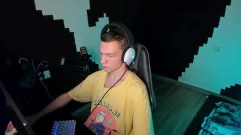 Snapshot of yoi_aji chatting on April 2026 07:58:01 PM You can ask my name in pm online show from April 2026 07:58:01 PM