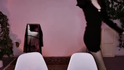 Snapshot of yoka_paradoxxx chatting on October 2025 05:30:01 AM yoka_paradoxxx online show from October 2025 05:30:01 AM