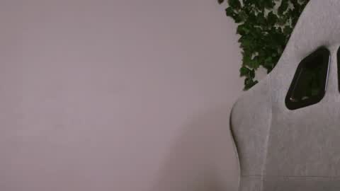 Snapshot of yoka_paradoxxx chatting on December 2025 05:13:01 AM yoka_paradoxxx online show from December 2025 05:13:01 AM