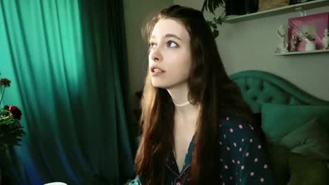 yoka_paradoxxx online show from June 2026 02:44:02 PM
