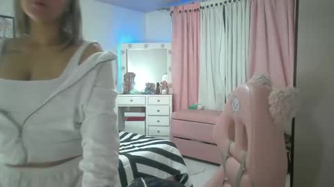 Snapshot of yokiko_daring chatting on September 2025 01:43:02 PM yokiko online show from September 2025 01:43:02 PM