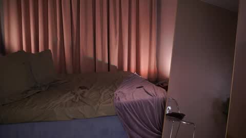 Snapshot of yokokoko__ chatting on April 2026 06:02:02 AM Yoko online show from April 2026 06:02:02 AM