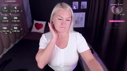 Snapshot of yolanda_kiss chatting on October 2025 08:08:02 PM Yolanda online show from October 2025 08:08:02 PM