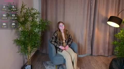 Snapshot of yolandovirrueta chatting on April 2026 11:04:02 AM Mary online show from April 2026 11:04:02 AM