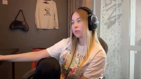 I am Rose ntmu Lets hit 10 Thumbs Up together online show from November 2025 07:18:02 AM