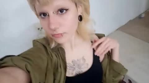 Lilly online show from December 2025 04:25:01 PM