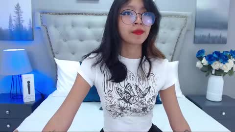 Yommi Winx online show from March 2025 10:55:02 PM