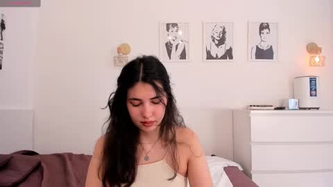 yooleen online show from February 2025 07:32:02 AM