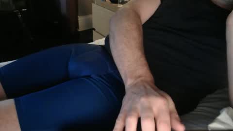 yorkiemanuk online show from November 2025 07:55:02 AM