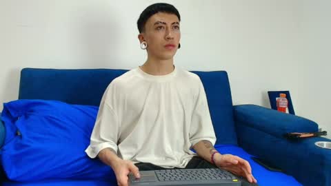 Yoshua Smith online show from April 2026 07:33:02 PM