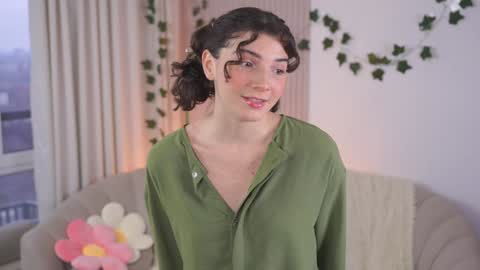 Elizabeth brunette -- Darline blonde  online show from December 2024 07:10:01 AM