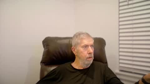 Colorado Guy Straight online show from November 2025 01:35:02 PM