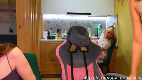 Anna and Luna online show from February 2026 04:14:01 PM