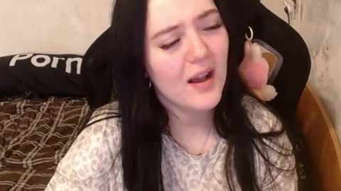 your_8a8y online show from October 2025 08:16:02 AM