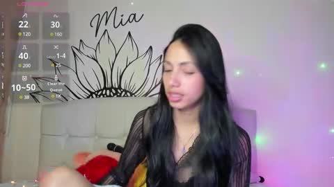 mia3 online show from February 2025 01:24:02 AM