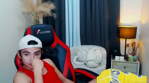 Snapshot of your_black_cat chatting on November 2025 03:01:02 PM your_black_cat online show from November 2025 03:01:02 PM