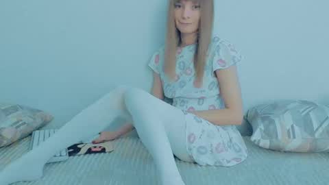 Lily online show from October 2025 03:27:02 AM