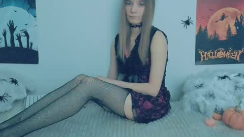 Lily online show from October 2025 08:05:02 AM