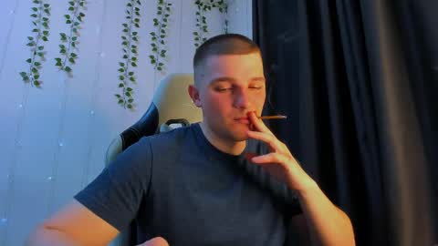 Snapshot of your_claddagh chatting on April 2026 10:07:02 PM your_claddagh online show from April 2026 10:07:02 PM