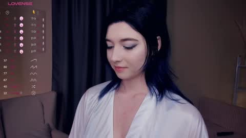 Lina online show from February 2025 12:38:02 PM