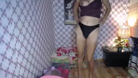 Snapshot of your_empress_woman chatting on February 2025 04:37:01 AM GRACE YOUR PLEASURE BB online show from February 2025 04:37:01 AM