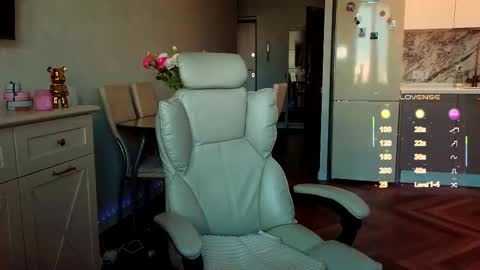 Snapshot of your_evaa chatting on September 2025 02:23:01 AM your Evaa online show from September 2025 02:23:01 AM