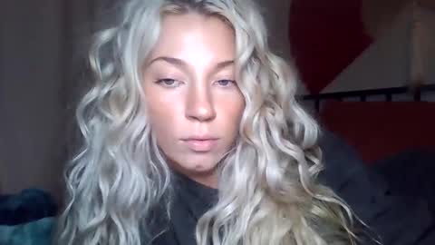 Snapshot of your_fav1 chatting on September 2025 03:54:01 AM your_fav1 online show from September 2025 03:54:01 AM