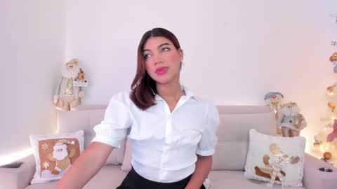 Eliza online show from December 2024 06:15:02 PM