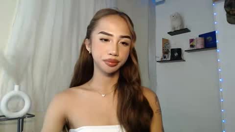 Snapshot of your_girl_cessxoxo chatting on April 2026 08:51:02 AM your_girl_cessxoxo online show from April 2026 08:51:02 AM
