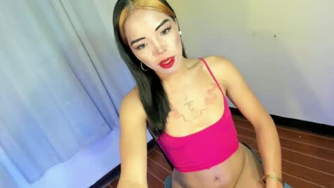 Snapshot of your_girl_yeka chatting on June 2026 09:01:02 AM your_girl_yeka online show from June 2026 09:01:02 AM