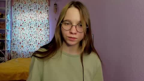 Leslie online show from February 2025 02:12:01 PM